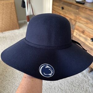 Penn State Women’s Bucket/floppy hat. OSFM. 100% Wool. Navy Blue. New with tags.
